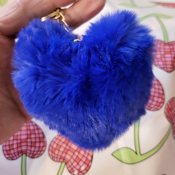 3 Heart Fluffy PomPom Key Chain NEW RED,PINK,BLUE - Picture 9 of 11
